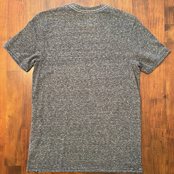 Mens Hurley Medium T-Shirt - Picture 2 of 2